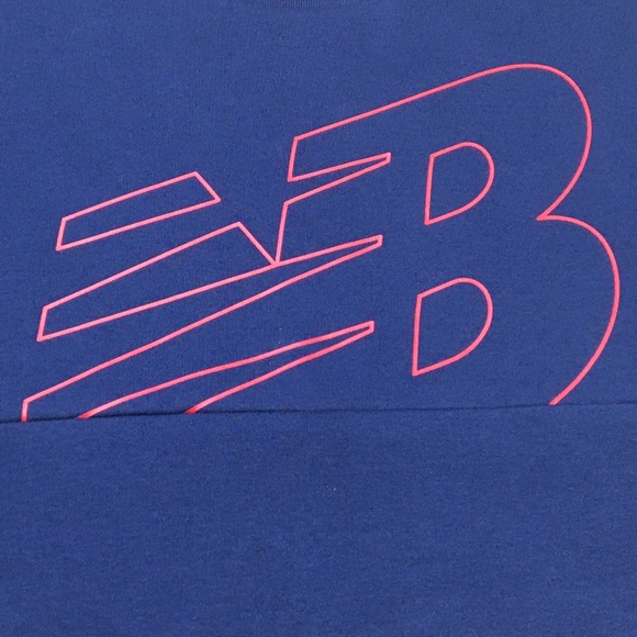 NWOT New Balance Athletics Crop Jersey Top - Picture 2 of 7